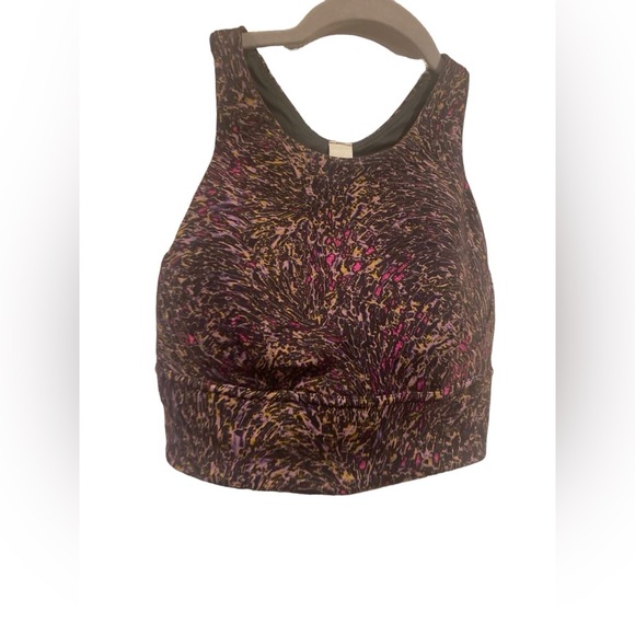 Lululemon high neck sports bra Size 8 - Picture 3 of 6